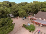 Camping paradis - Coup de théâtre au camping (Partie 1)